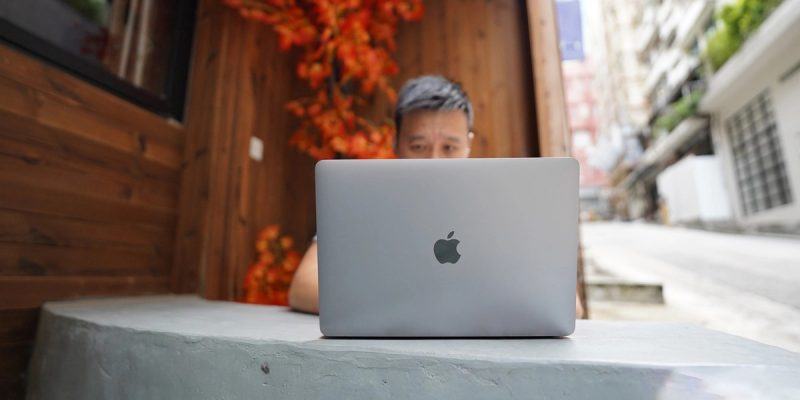 Apple Macbook Pro M2 (2022) review